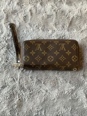 Zip-Around Wristlet Wallet in Brown